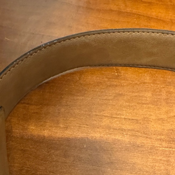 Columbia Black and Tan Faux Leather Belt Size Small 30-32 - Picture 4 of 12